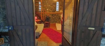 Cozy Mountain Villa in P. Agios Athanasios