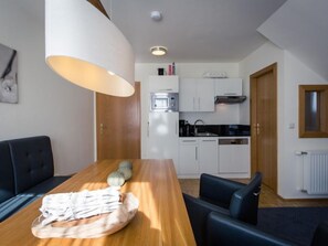 Fridge, microwave, dishwasher, cookware/dishes/utensils - #12 mit Balkon by Interhome (Turracher Höhe)