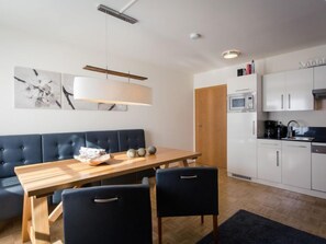 Fridge, microwave, dishwasher, cookware/dishes/utensils - #12 mit Balkon by Interhome (Turracher Höhe)