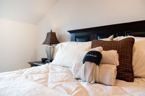 2 habitaciones, tabla de planchar con plancha y cuna de viaje 