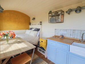 Fridge, electric kettle, toaster, cookware/dishes/utensils - Dot May (Wadebridge)