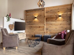 TV - Superior # 4C mit Sauna by Interhome (Uttendorf)