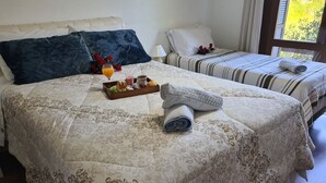 2 bedrooms, free WiFi, bed sheets - PORTAL GRAMADO - LAGO NEGRO -07 PESSOAS (Gramado)