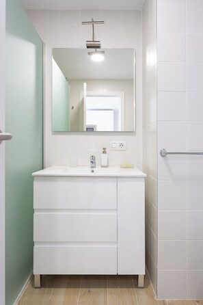 Bathroom - Home2Book Stylish Sea Views Studio Santa Cruz (Santa Cruz de Tenerife)