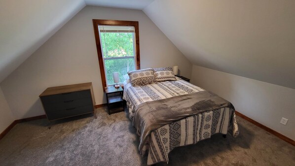 3 bedrooms, WiFi, bed sheets