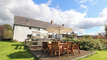 Cottage | Outdoor dining