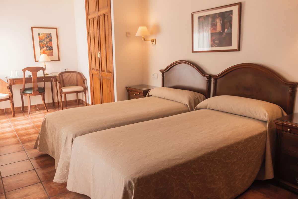 Chambre Double, 2 lits une place, dans la tour