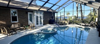 Otium Villa - Waterfront, intercoastal villa with a Spa-like feel.