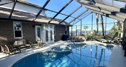 Otium Villa - Waterfront, intercoastal villa with a Spa-like feel.