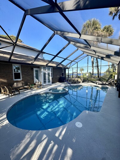 Otium Villa - Waterfront, intercoastal villa with a Spa-like feel.