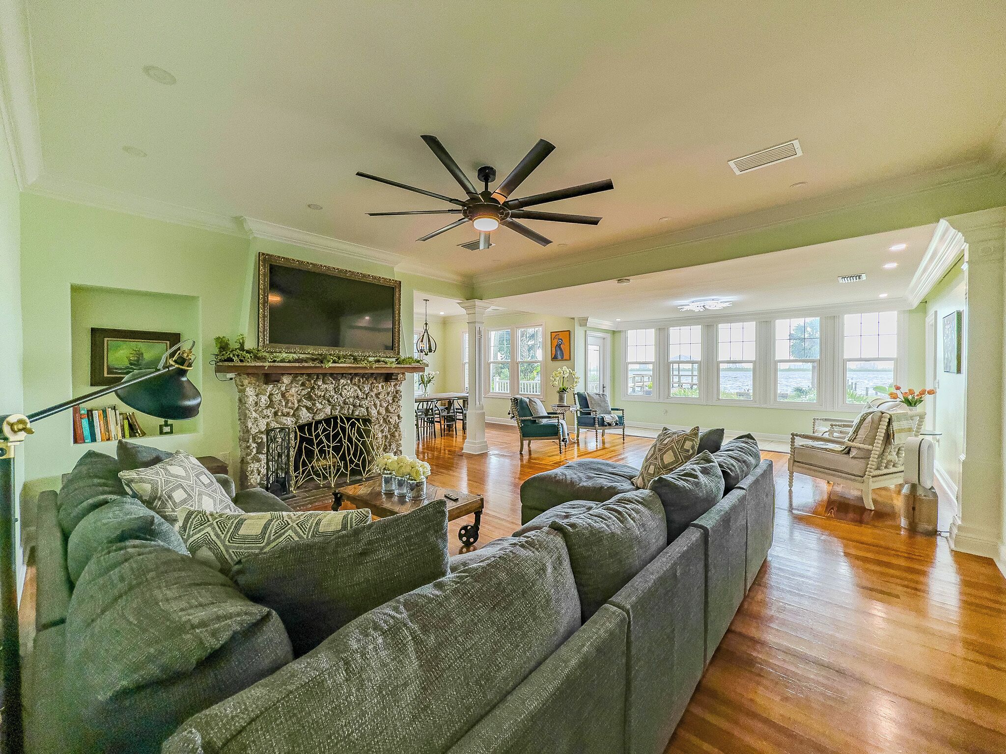 Smart TV, fireplace, books