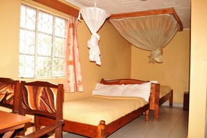 Kamar Single Standar | Teras/patio