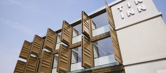 蒙塔保尔的TIN INN酒店