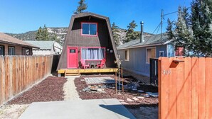 Front of property - Bill Big Bear Bunkhouse (Big Bear City)