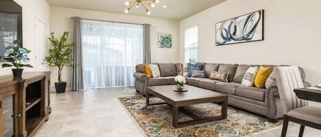 Casa, varias camas, acceso a la piscina, vistas a la piscina (7404OL Solterra) | Zona de estar