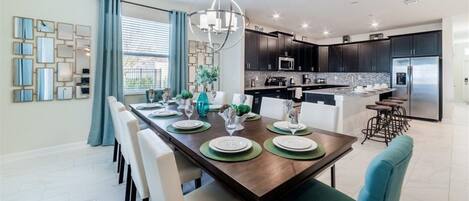 獨棟房屋, 多張床, 可使用泳池, 泳池景觀 (4725KC SL) | 用餐區