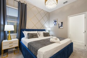 Casa, varias camas, acceso a la alberca, vista a la alberca (231BD BV) | 10 habitaciones, decoración personalizada y muebles diferentes 
