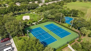 Sports court - Windsor Hills Cozy Home Pool/spa 2 Mile to Disney (Kissimmee)
