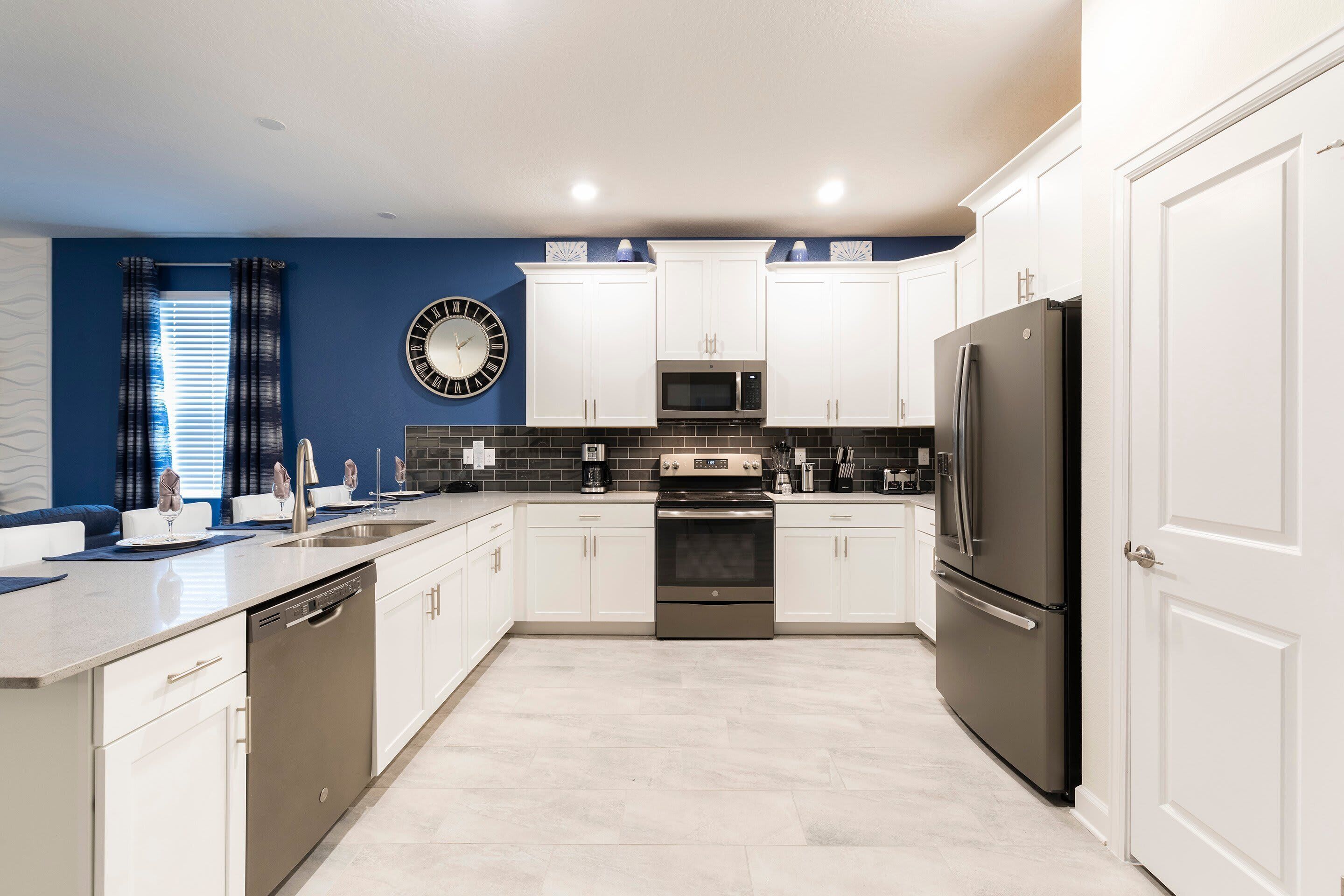 Coffee/tea maker, electric kettle