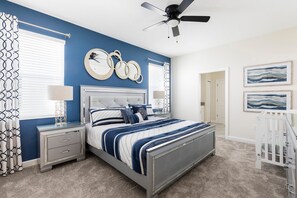 Casa, varias camas, acceso a la alberca, vista a la alberca (1563PW CG) | 9 habitaciones, decoración personalizada y muebles diferentes 