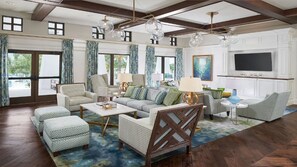 Living area - Luxurious Home With Pool, Perfect for Families (Kissimmee)