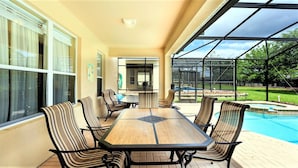 House, Berbilang Katil, Pool Access, Pool View (2607DV WH) | Tempat makan