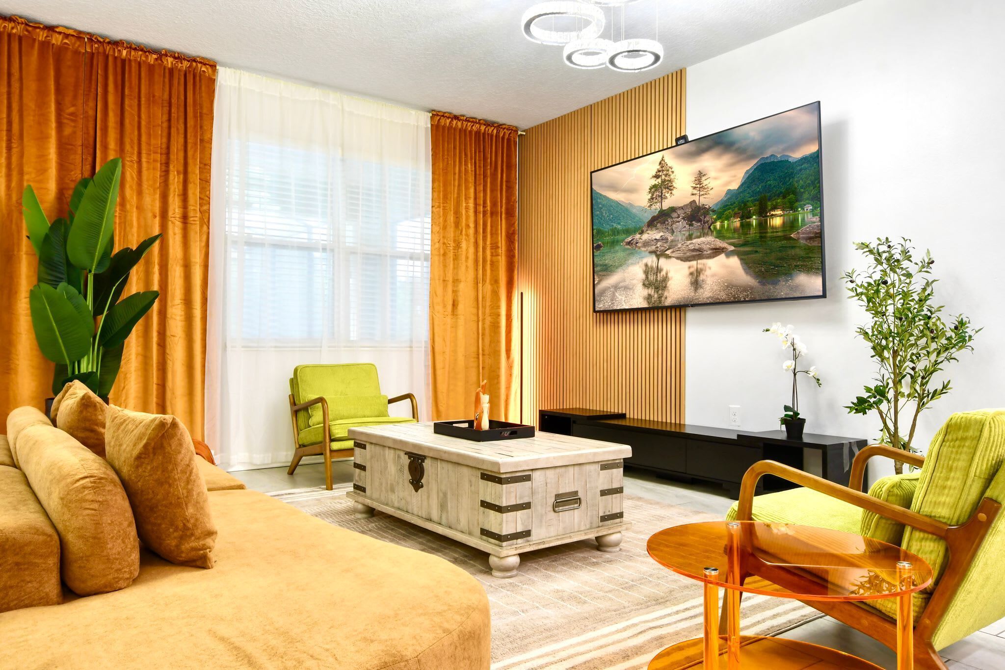 House, Multiple Beds, Pool Access, Pool View (2703BD SL) | Living area