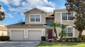 Exterior - Striking 5br Resort Home Private Pool/spa Disney (Kissimmee)