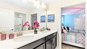 Bathroom - No Rear Neighbor 6BR Villa Private Pool Spa Disney (Davenport)