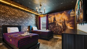 9 間臥室、獨特裝潢、布置獨特、床單