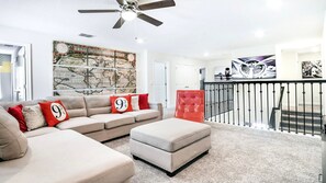 منزل - عدة أسرّة - مع إمكانية استخدام المسبح | منطقة المعيشة