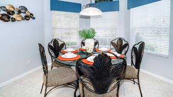 House, Multiple Beds, Pool Access (7731CS WH_05) | Dining