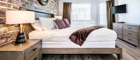 House, Multiple Beds, Pool Access (7731CS WH_05) | 5 bedrooms, individually decorated, individually furnished, bed sheets