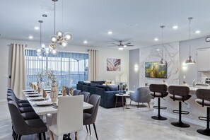 House, Multiple Beds, Pool Access (2160LC WIR_02) | Dining - Windsor Island Superheroes And Wizards 2160 (Davenport)