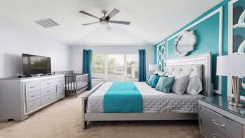 House, Multiple Beds, Pool Access (7720TB WH) | 6 bedrooms, individually decorated, individually furnished, bed sheets