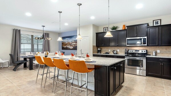 Maison, Plusieurs lits, accès à la piscine, vue sur la piscine (1901NC WAW) | Cuisine privée | Cafetière-théière