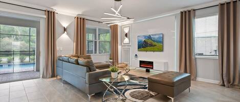 House, Multiple Beds, Pool Access, Pool View (2726OW SL) | Living area