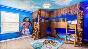 獨棟房屋, 多張床, 可使用泳池 (1651LA WAW) | 8 間臥室、獨特裝潢、布置獨特、床單