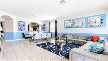 House, Multiple Beds, Pool Access, Pool View (2609DS WH) | Living area | MP3 dock