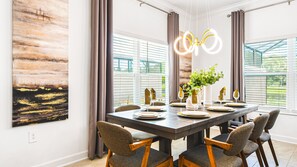 Dining - Storey Lake 5br Family Townhome w Pool Near Disney (Kissimmee)