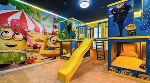 Casa, varias camas, acceso a la alberca (3740LA WIR) | Área infantil