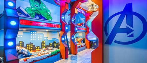 10 bedrooms, individually decorated, individually furnished, bed sheets