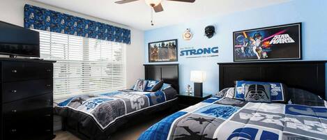 Casa, varias camas, acceso a la piscina, vistas a la piscina (2669ML WH) | 6 dormitorios, decoración individual, mobiliario individual