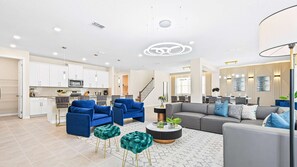 Living area - Family-friendly Villa With Pool & Game Room (Kissimmee)