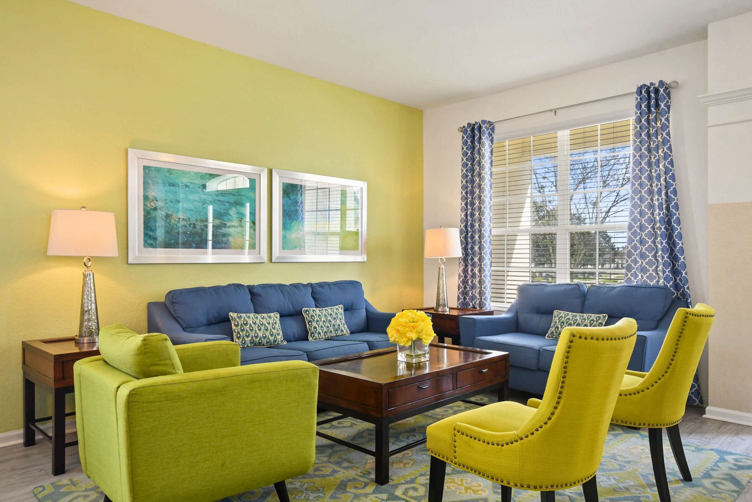 House, Multiple Beds, Pool Access, Pool View (2536HS WH) | Living area