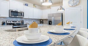 Casa, varias camas, acceso a la alberca, vista a la alberca (621JL WIR) | Cocina privada | Cafetera y tetera 