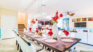 Ferienhaus, Mehrere Betten, Poolzugang (1459BT CG) | Speisen