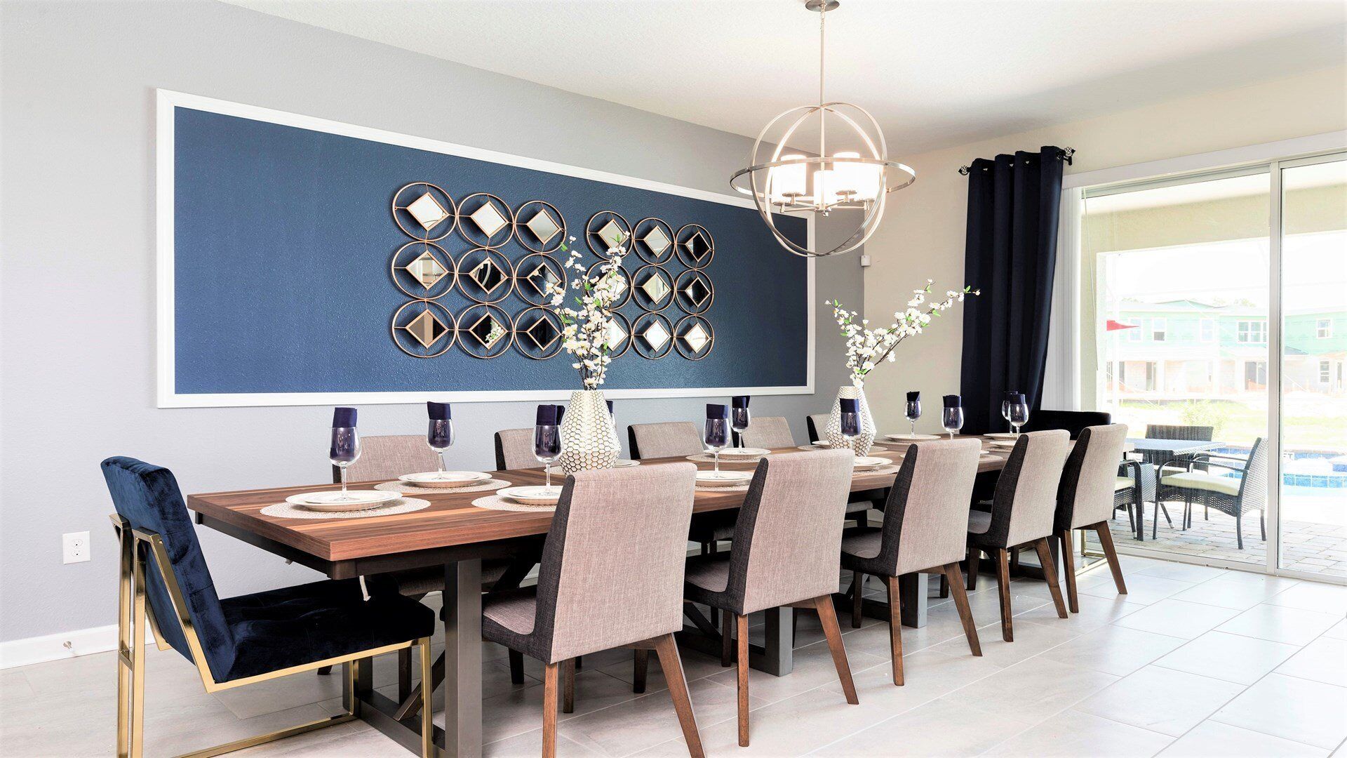 Talo, useita sänkyjä, pääsy uima-altaalle, näköala uima-altaalle (333OCA CG) | Ruokailu