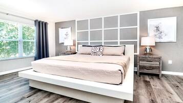 House, Multiple Beds, Pool Access, Pool View (7811BC WH) | 7 bedrooms, individually decorated, individually furnished, bed sheets