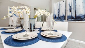 House, Multiple Beds, Pool Access, Pool View (7811BC WH) | Dining